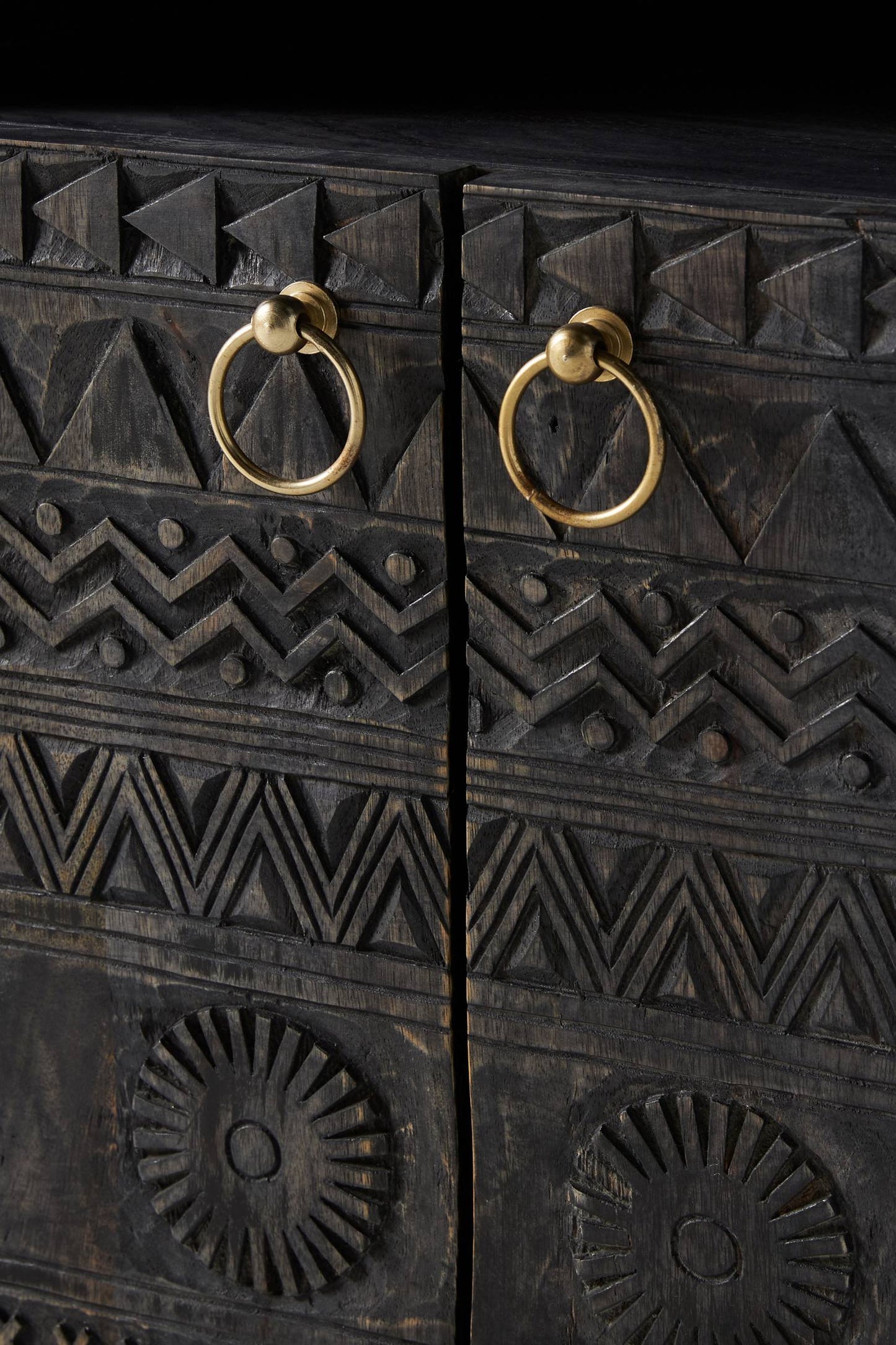 Apollo Carved Mango Wood Bed Side - Lakkadhaara