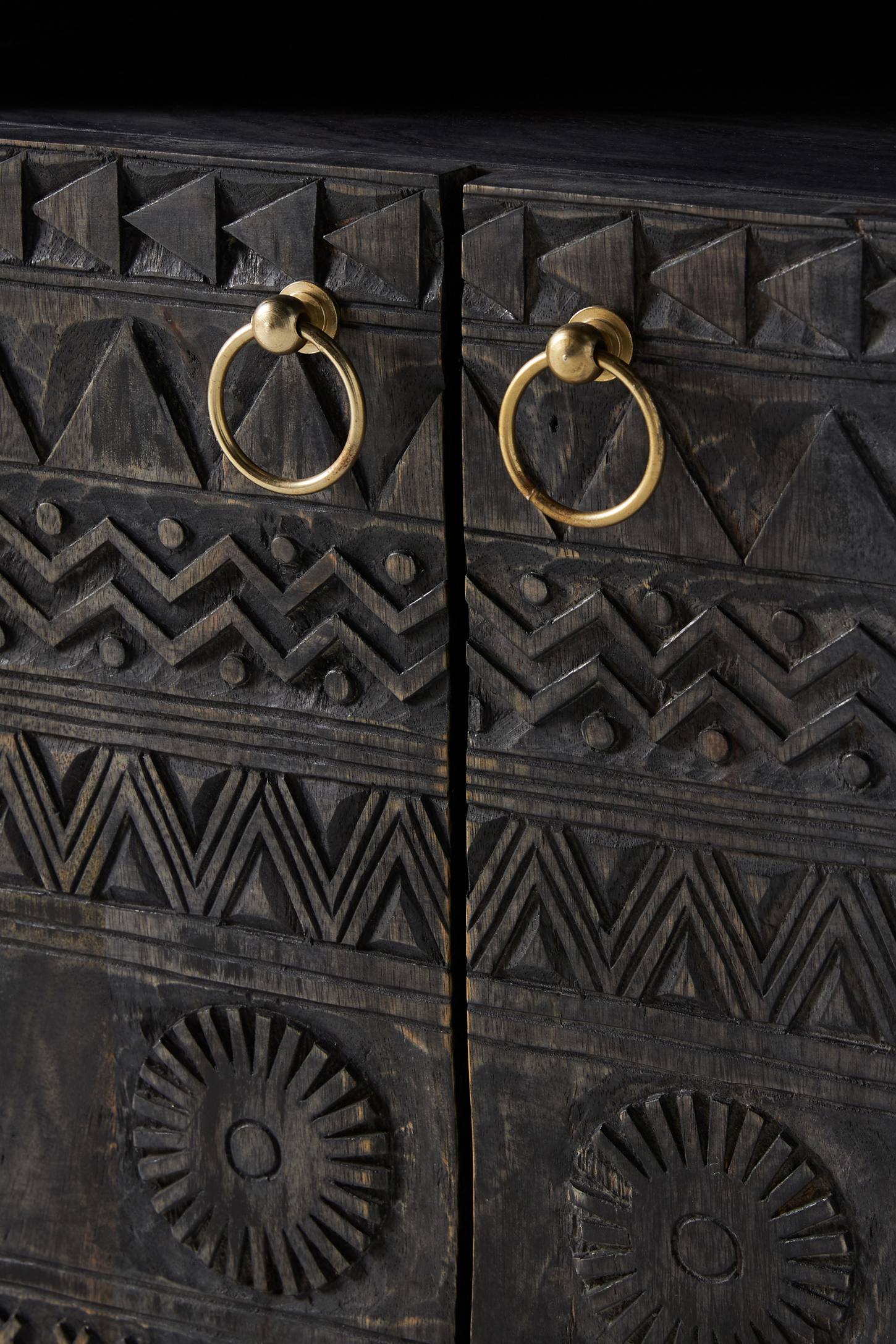 Apollo Carved Mango Wood Bed Side - Lakkadhaara