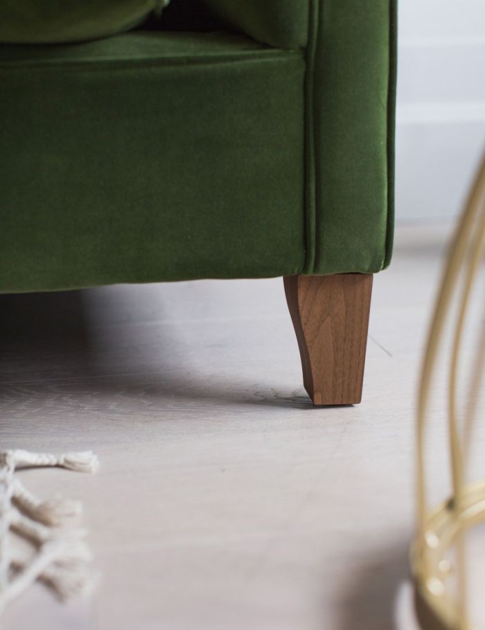 Argus Button-and-Stud Sofa - Lakkadhaara