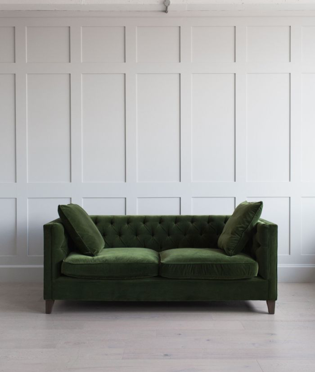 Argus Button-and-Stud Sofa - Lakkadhaara