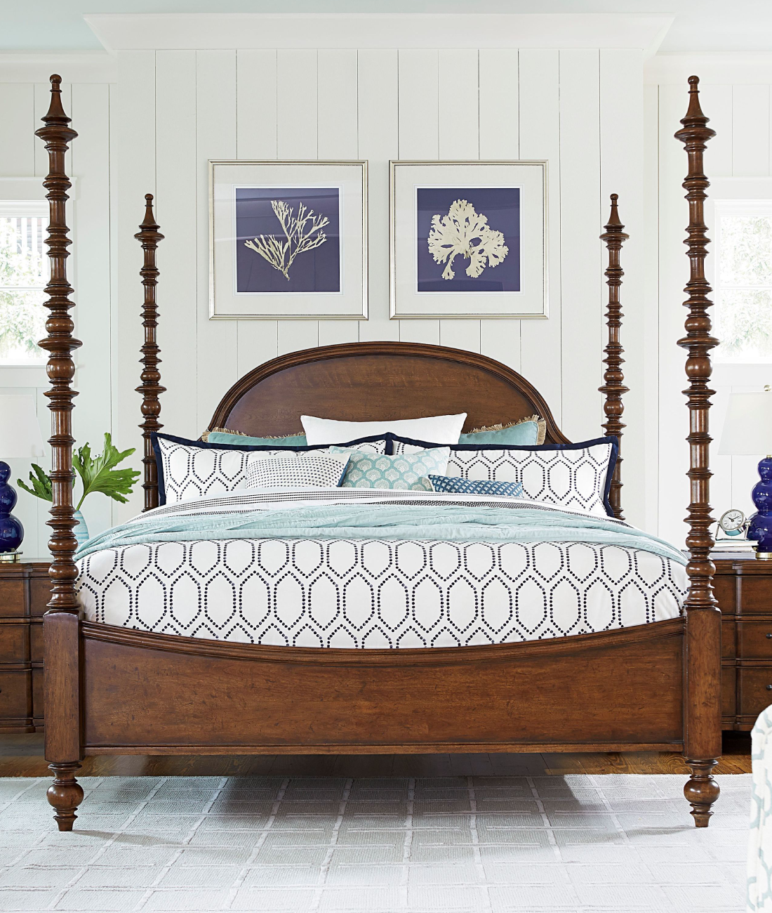 Aspin Poster Bed - Lakkadhaara