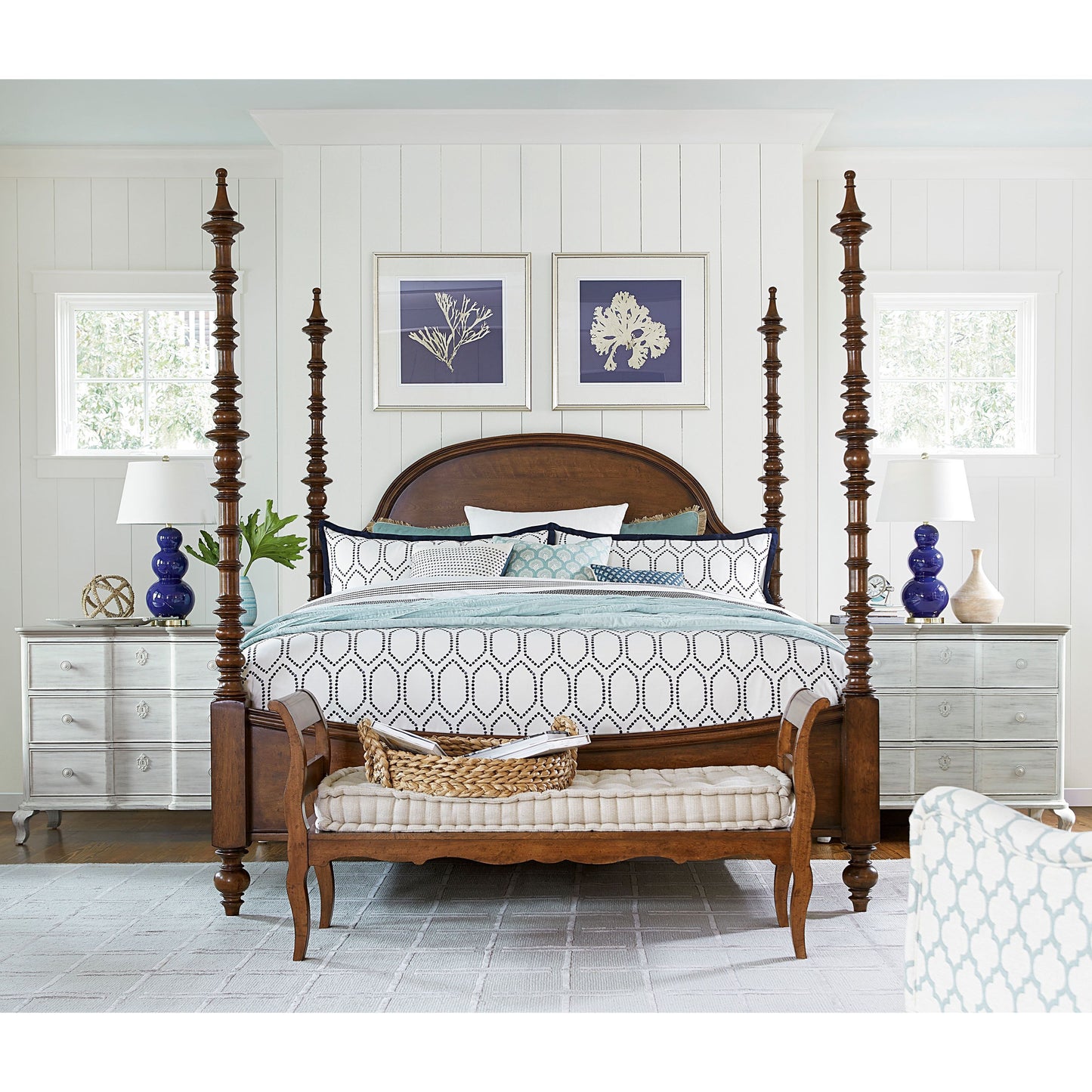 Aspin Poster Bed - Lakkadhaara