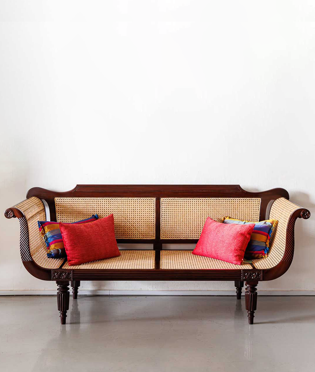 British Colonial Sofa - Lakkadhaara