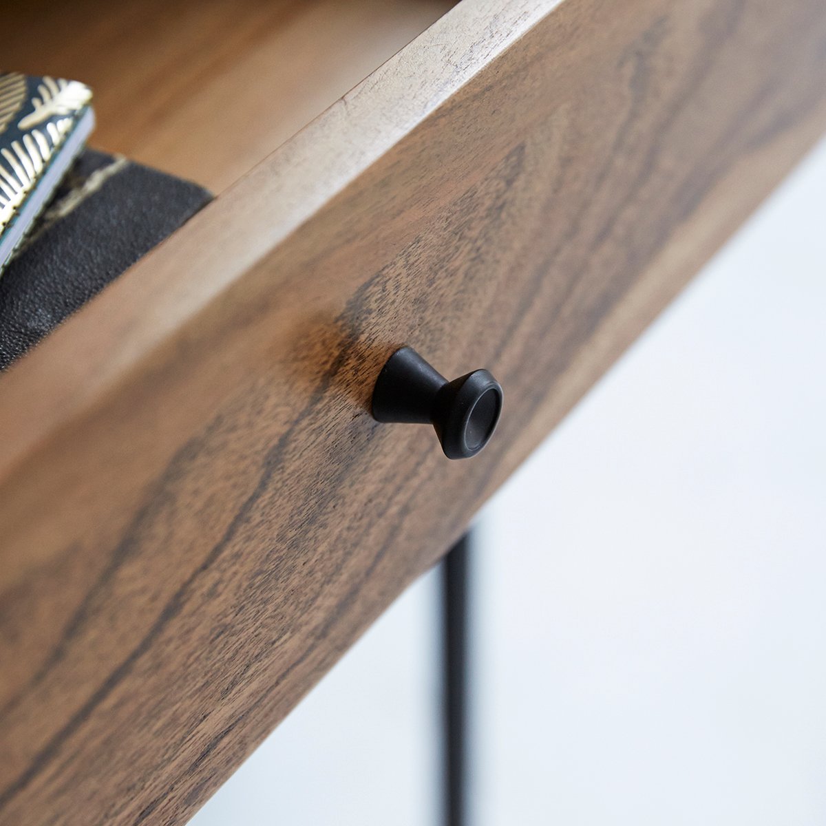 Calypso Console Table - Lakkadhaara