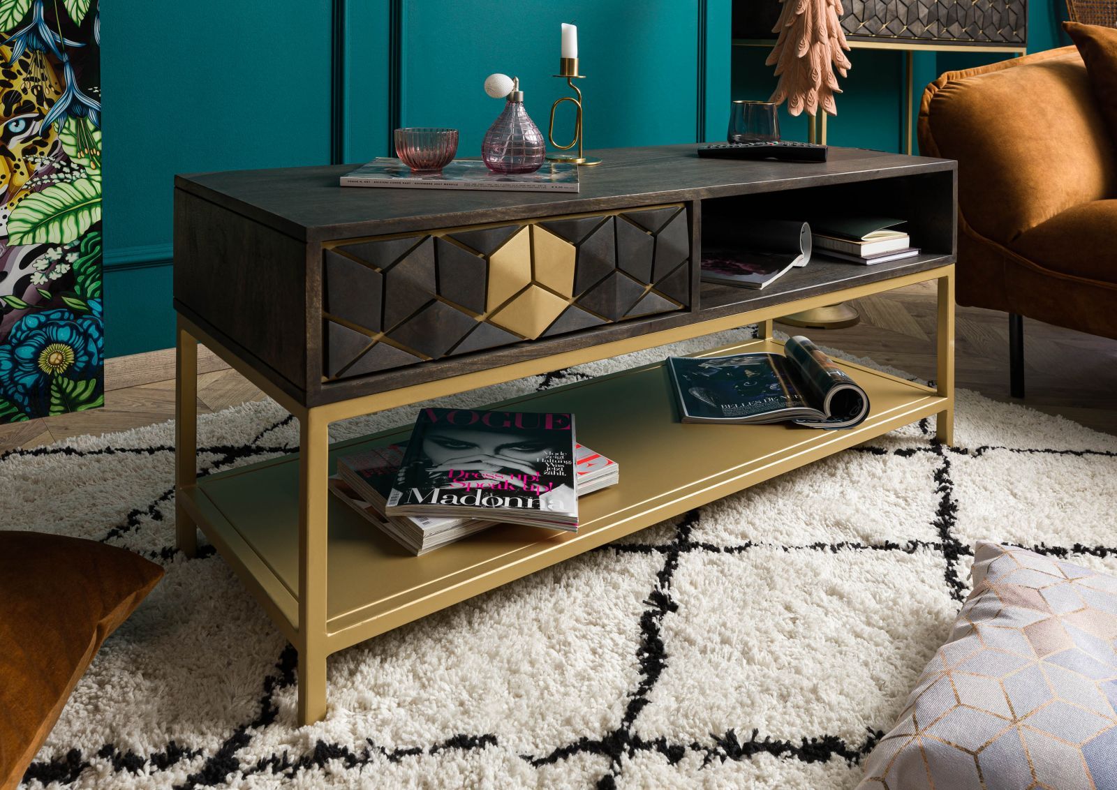 Diamond Coffee Table - Lakkadhaara