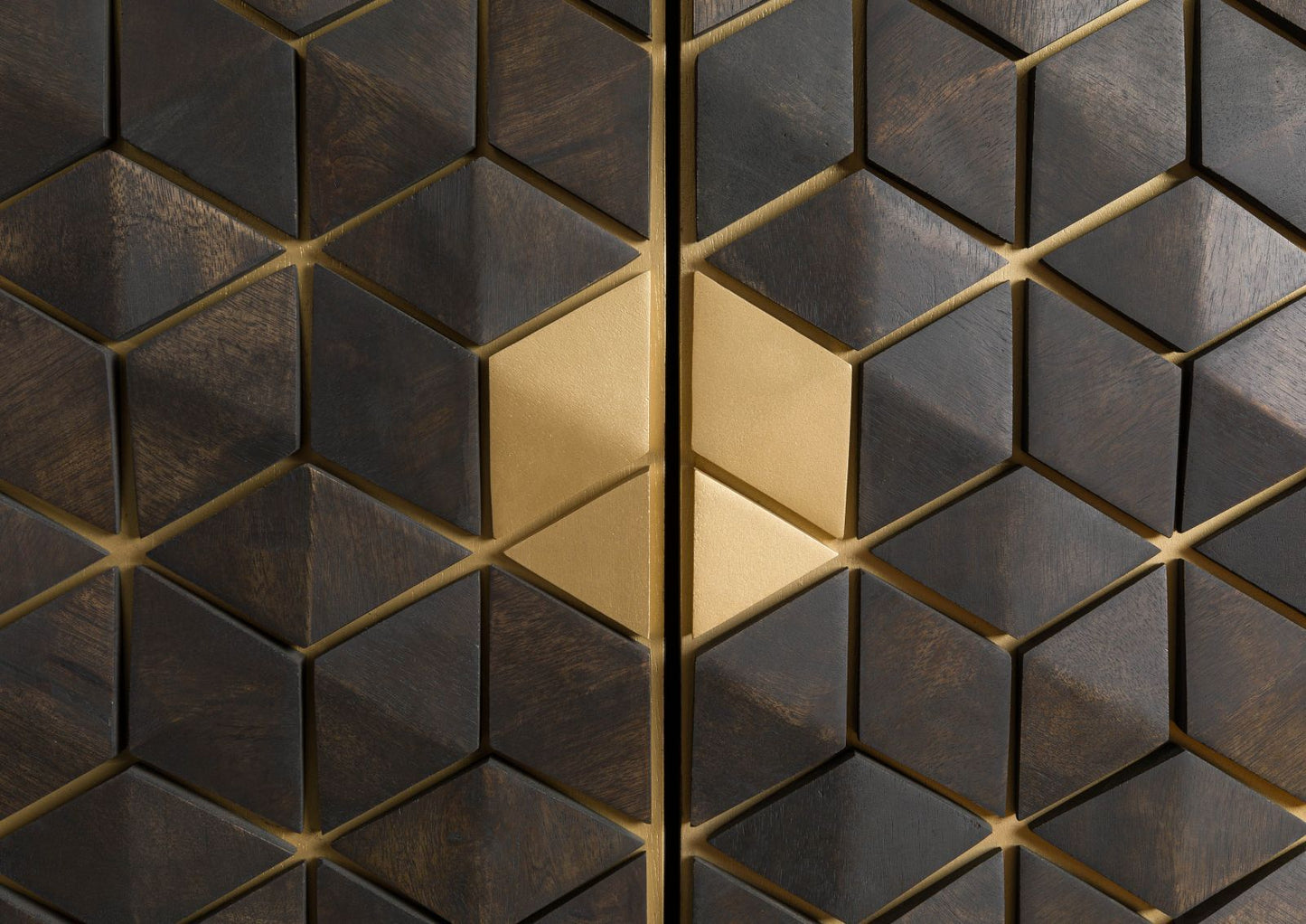 Diamond Wardrobe - Lakkadhaara