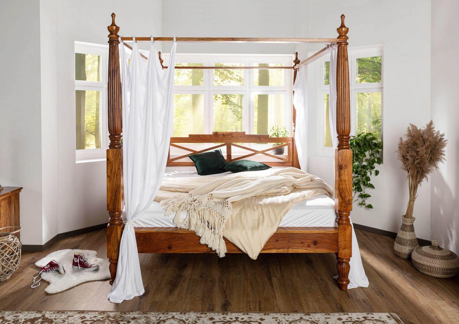 Eros Solid Wood Poster Bed - Lakkadhaara