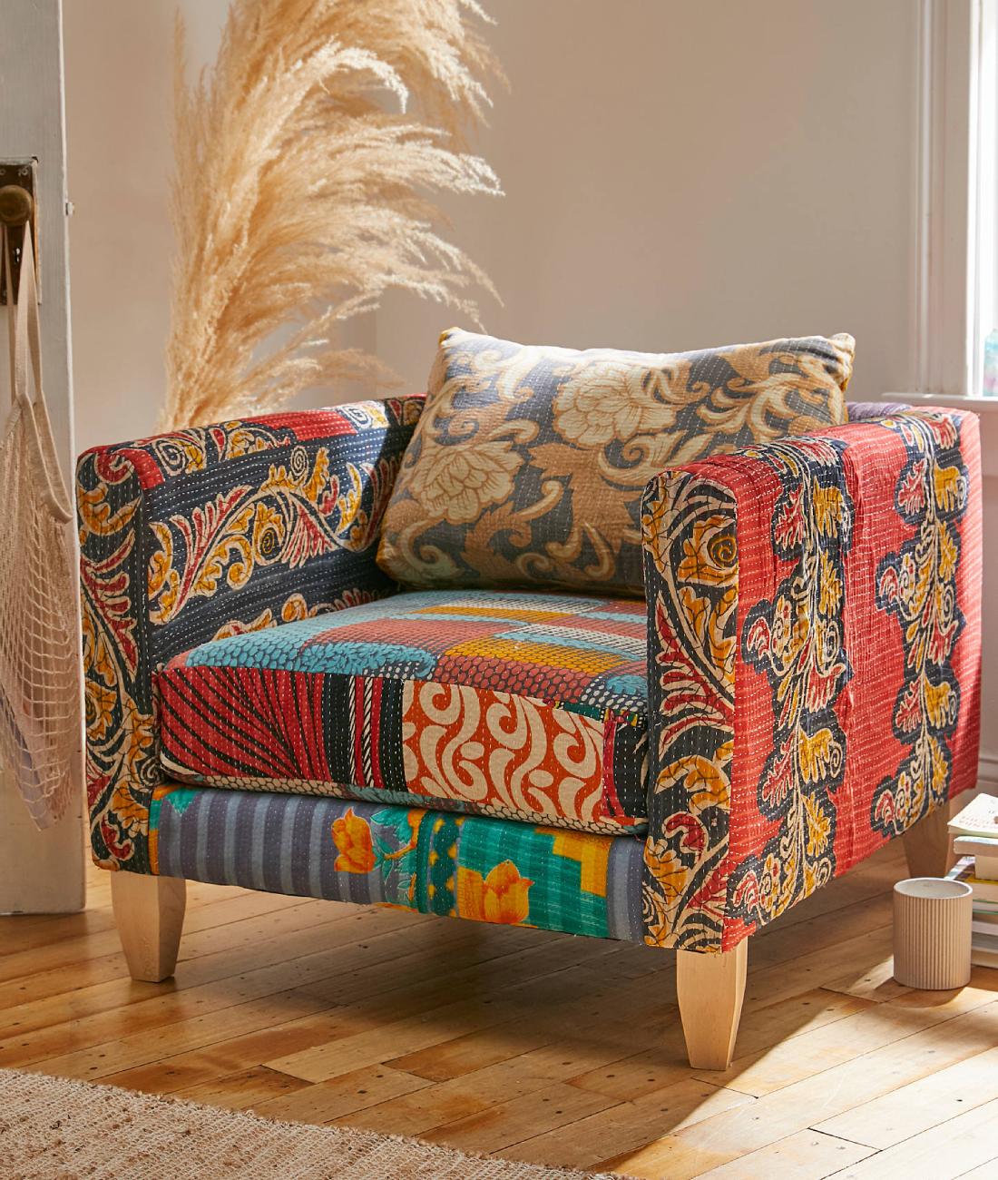 Kantha Sofa - Lakkadhaara