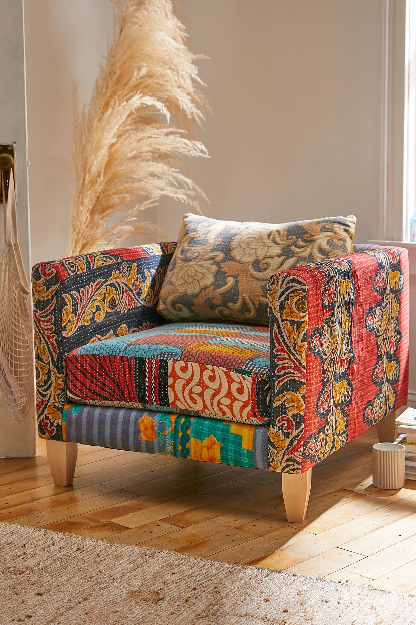 Kantha Sofa - Lakkadhaara