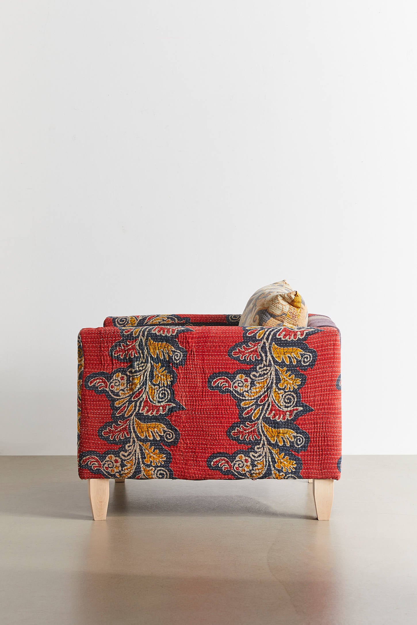 Kantha Sofa - Lakkadhaara