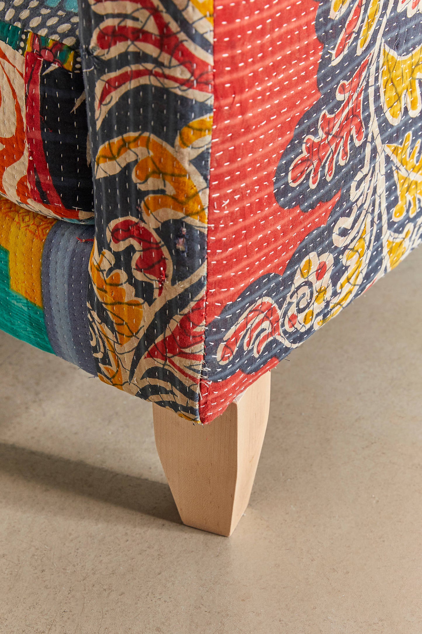 Kantha Sofa - Lakkadhaara
