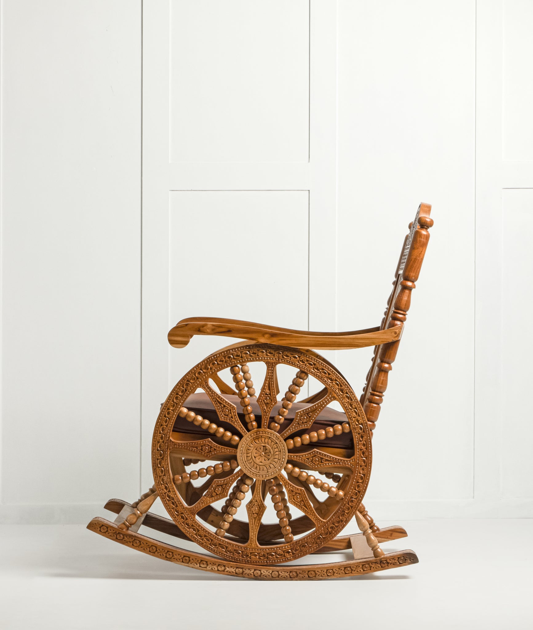 Rama Rocking Chair - Lakkadhaara