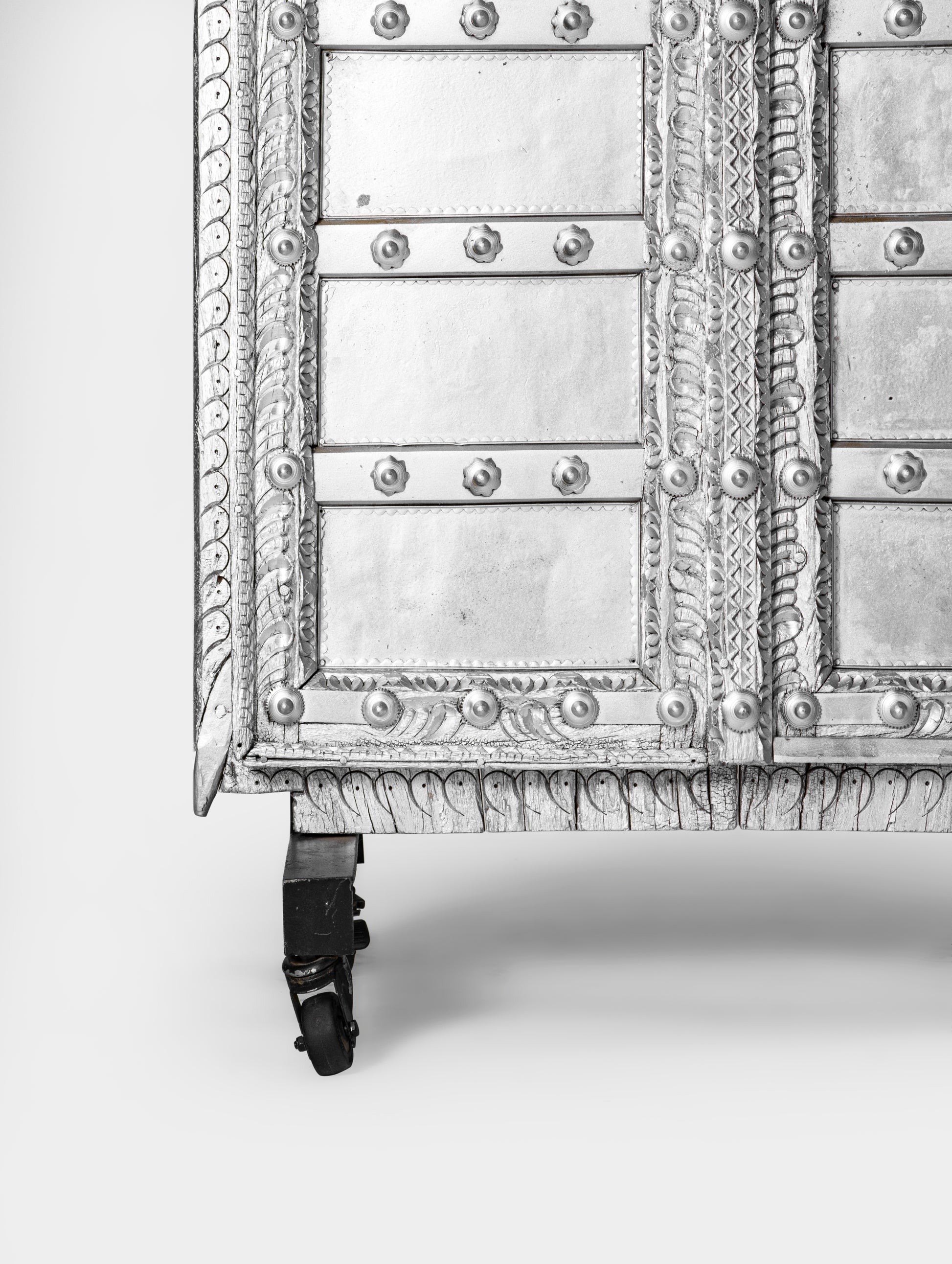 Silver Marwari Door - Lakkadhaara