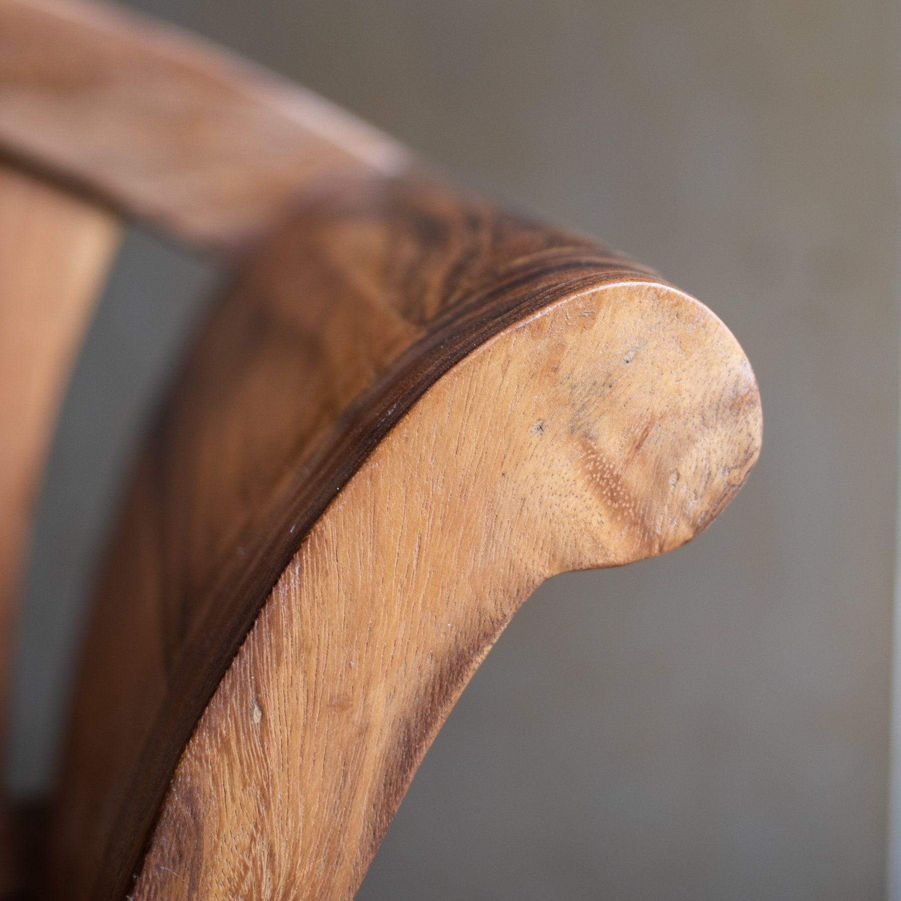 Storyteller's Chair - Lakkadhaara