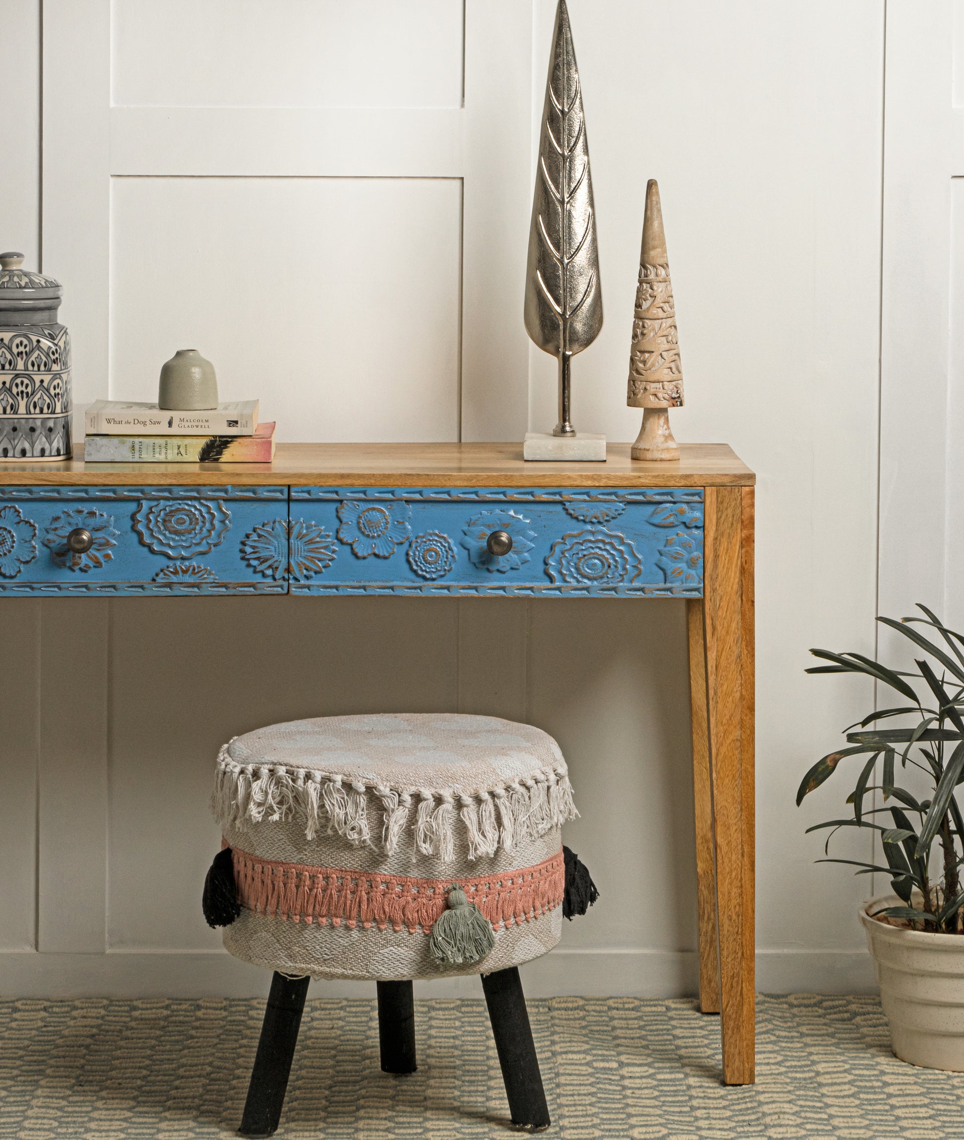 Vasudev Carving Console - Lakkadhaara