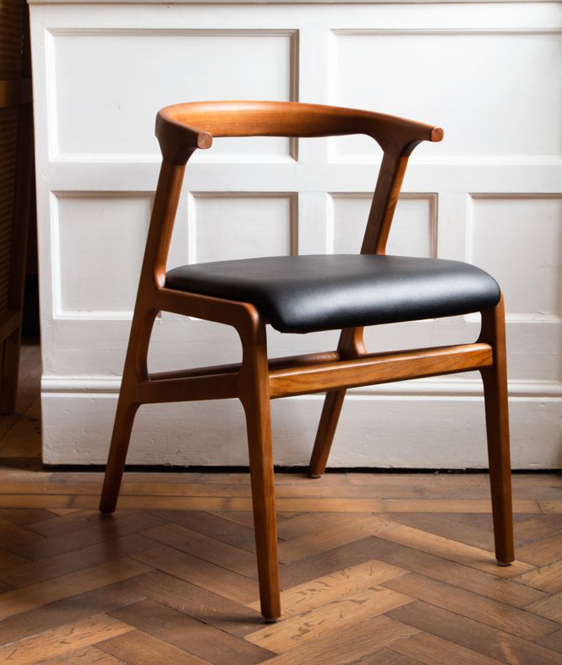 Ashford Mid-Century Chair