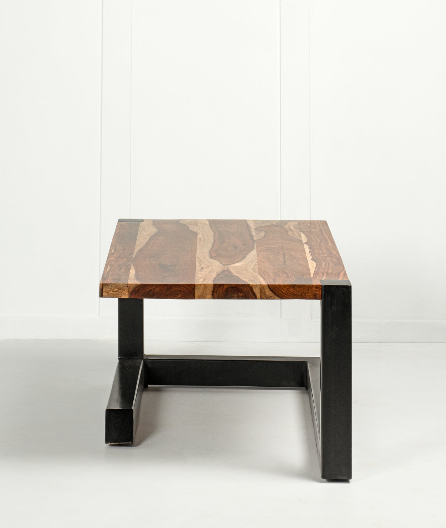Meer Coffee Table